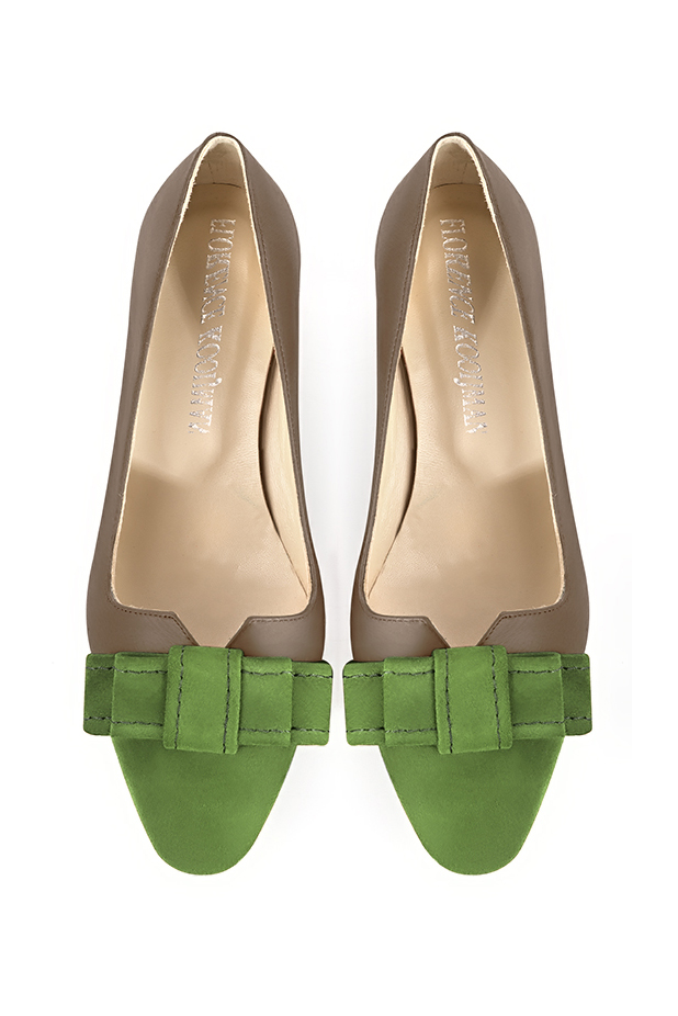 Grass green and taupe brown women's dress pumps, with a knot on the front. Round toe. Low block heels. Top view - Florence KOOIJMAN